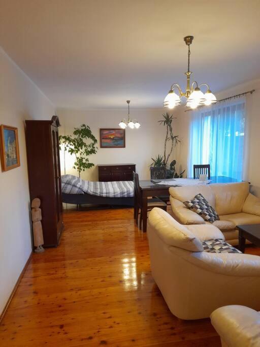 Bronowice- Parter Domu Apartment Krakow Bagian luar foto