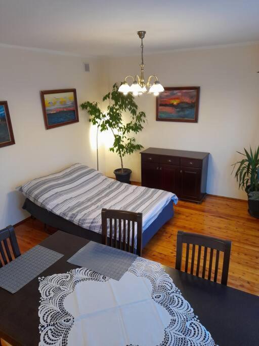Bronowice- Parter Domu Apartment Krakow Bagian luar foto